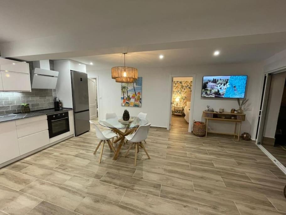 Waterfront 3 Bed Apartment, 90M From The Beach Platja de Larenal Extérieur photo