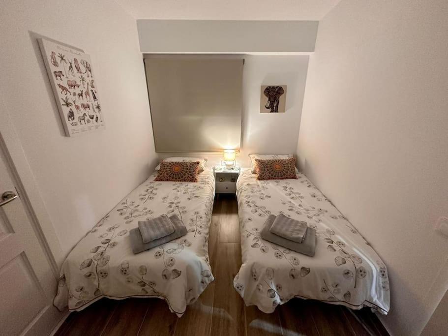Waterfront 3 Bed Apartment, 90M From The Beach Platja de Larenal Extérieur photo