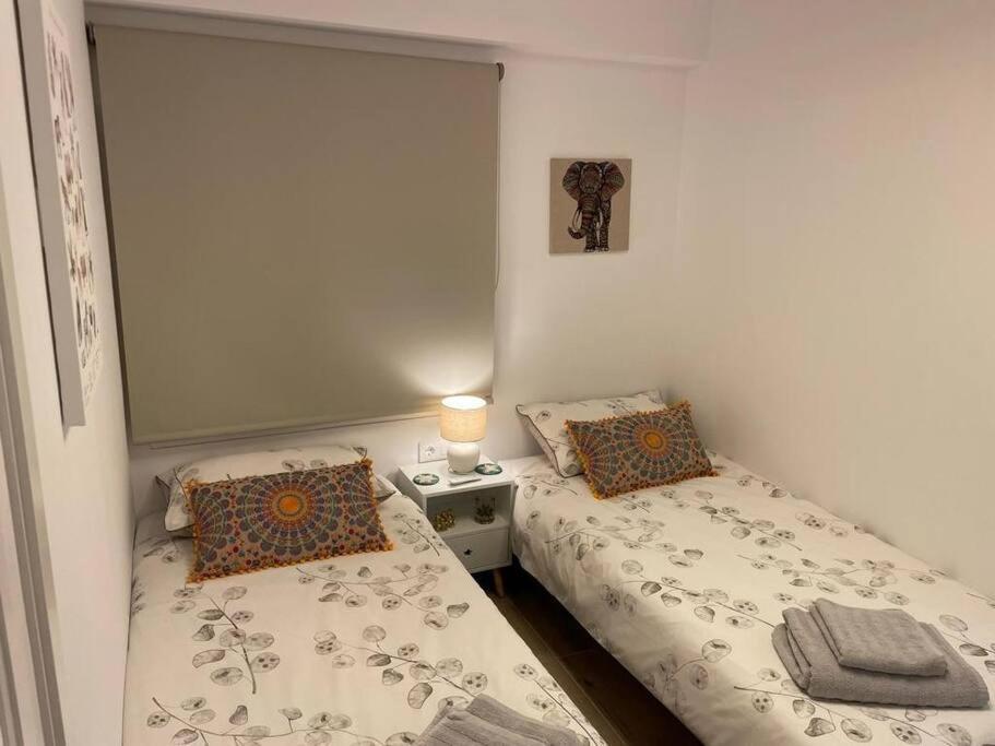 Waterfront 3 Bed Apartment, 90M From The Beach Platja de Larenal Extérieur photo